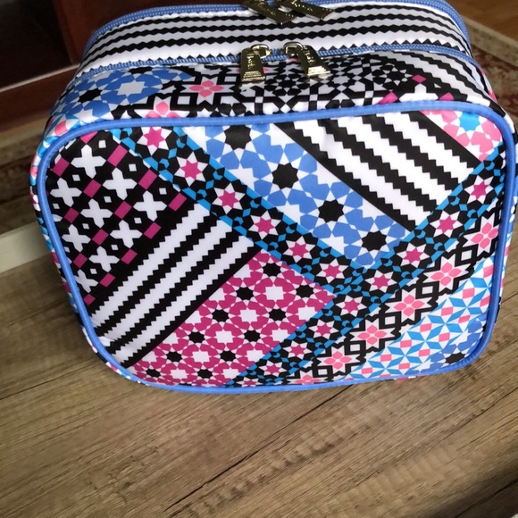 Cosmetic Train Case - Picture 6 of 8